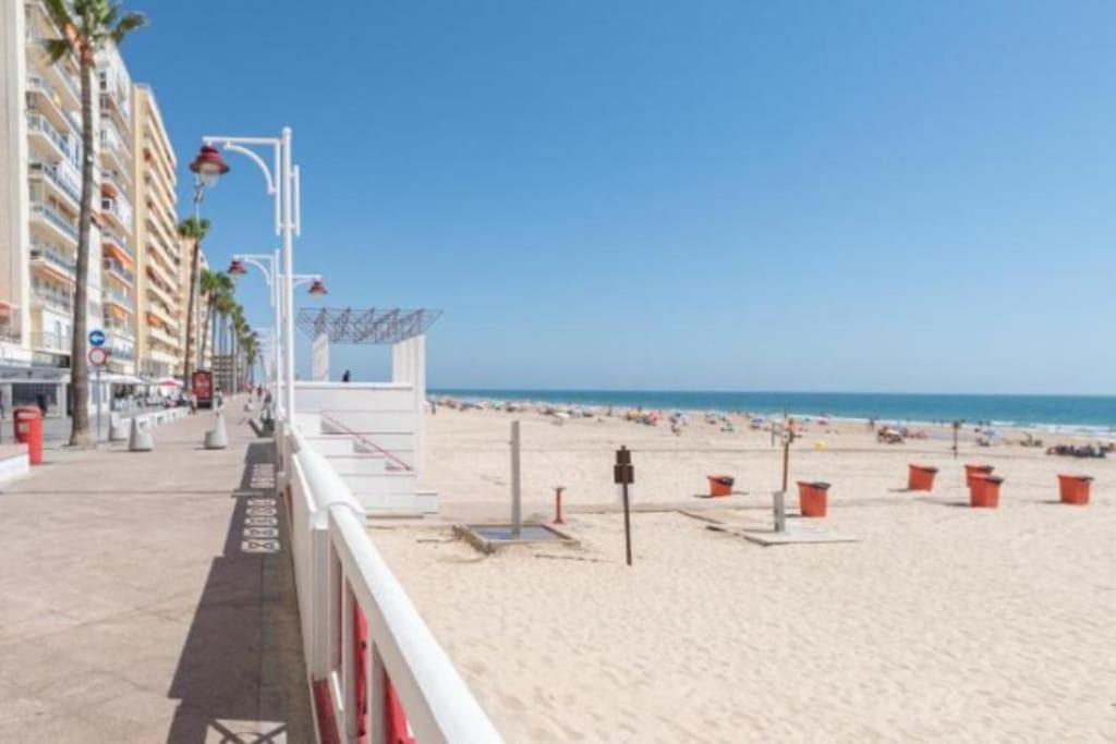 Apartamento Candari Playa En Cadiz Cádis Exterior foto